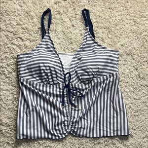 TIME AND TRU TANKINI TOP BLUE/WHITE STRIPE EUC SIZE 16/18